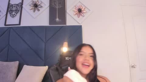 Snapshot of sarita_hills chatting on December 18, 2024, 6:10 am Sara online show from December 18, 2024, 6:10 am