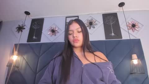 Snapshot of sarita_hills chatting on December 19, 2024, 9:40 am Sara online show from December 19, 2024, 9:40 am