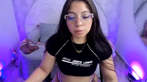 Snapshot of sarita_jane chatting on June 5, 2026, 6:52 am Sara online show from June 5, 2026, 6:52 am