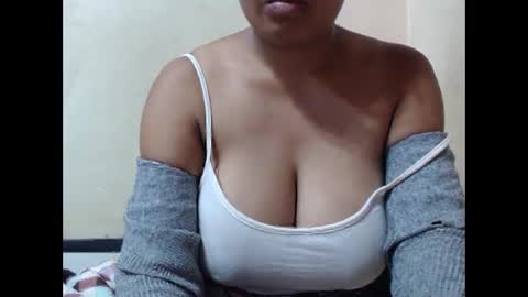 Snapshot of saronette chatting on November 21, 2025, 7:07 am saronette online show from November 21, 2025, 7:07 am