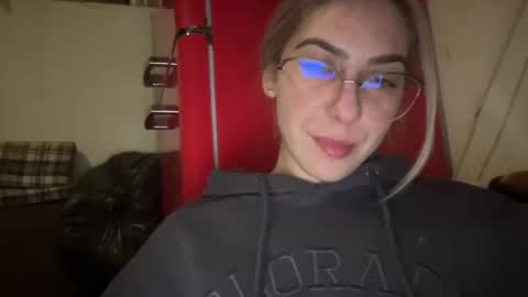 Snapshot of sarrah_rossy chatting on January 15, 2025, 12:30 am Sarrah online show from January 15, 2025, 12:30 am