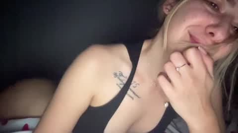 Snapshot of sarrah_rossy chatting on February 5, 2025, 11:17 pm Sarrah online show from February 5, 2025, 11:17 pm