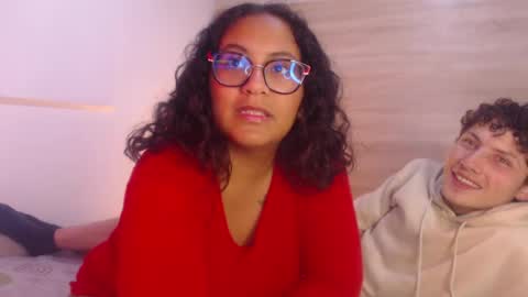 Sasha Y Felipe online show from July 25, 2026, 2:42 am
