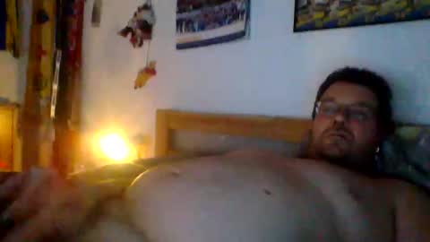 Snapshot of saschacrow1 chatting on June 1, 2026, 8:21 pm Saschacrow1 online show from June 1, 2026, 8:21 pm