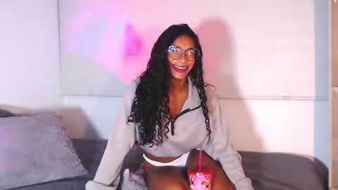 Snapshot of sasha_bowei chatting on July 7, 2026, 7:23 am sasha_bowei online show from July 7, 2026, 7:23 am