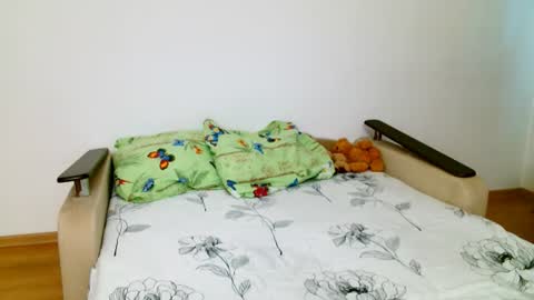 sasha_calvin online show from June 18, 2026, 7:18 pm