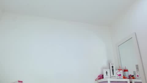 Sasha Creamy online show from February 8, 2026, 4:49 am