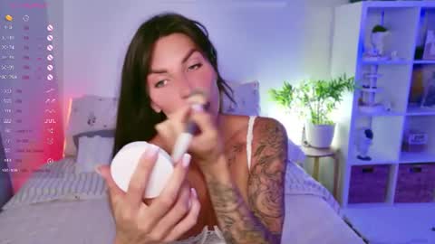 Sasha Miro online show from June 11, 2026, 2:33 am