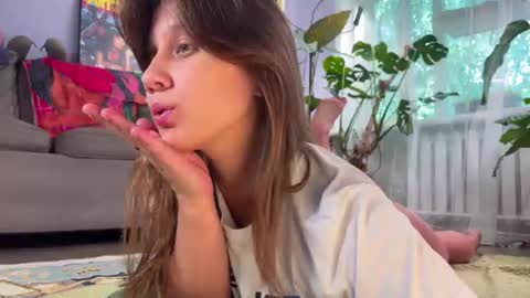 Alexandra Sasha in short online show from July 10, 2026, 6:39 am