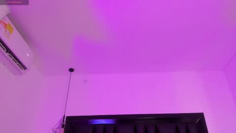 Snapshot of sasha_yaklove666 chatting on February 7, 2025, 1:47 am Sasha online show from February 7, 2025, 1:47 am