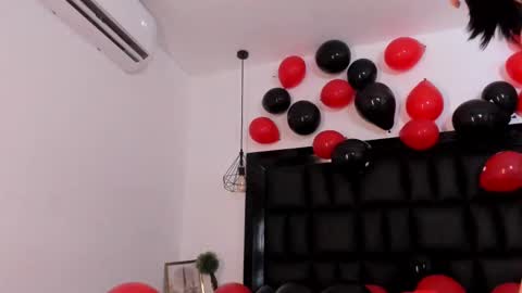 Snapshot of sasha_yaklove666 chatting on February 14, 2025, 9:24 am Sasha online show from February 14, 2025, 9:24 am