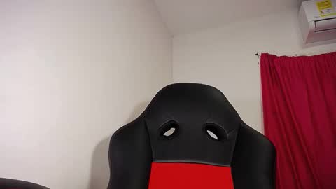 sashabreck1 online show from November 25, 2025, 2:44 am