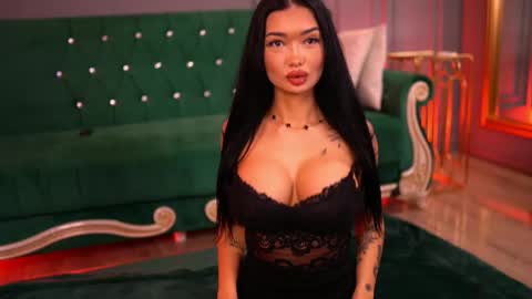 Snapshot of sashaferrera chatting on February 19, 2025, 7:05 pm Dennise online show from February 19, 2025, 7:05 pm