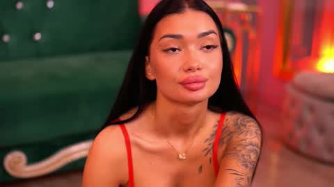 Snapshot of sashaferrera chatting on February 26, 2025, 11:15 pm Dennise online show from February 26, 2025, 11:15 pm