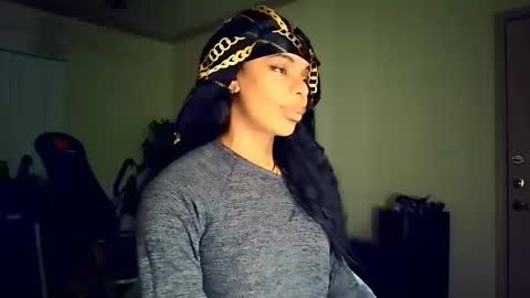 Snapshot of sashastrokes chatting on December 18, 2025, 2:17 am MISTRESS STROKES online show from December 18, 2025, 2:17 am