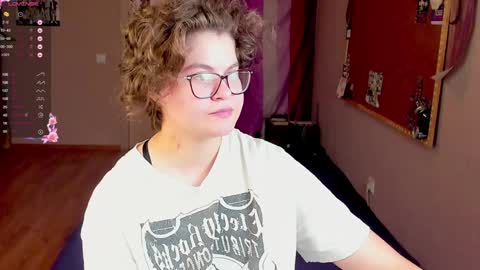 Snapshot of sashy_way chatting on December 8, 2024, 8:15 pm .Alexandra online show from December 8, 2024, 8:15 pm