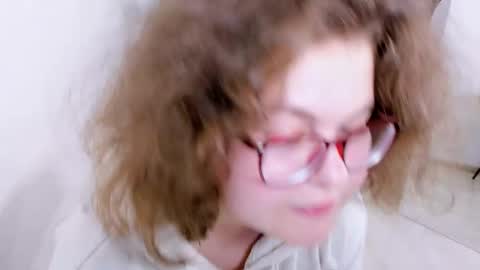 Snapshot of sashy_way chatting on September 15, 2025, 9:37 pm .Alexandra online show from September 15, 2025, 9:37 pm