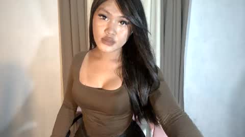 Snapshot of sassy_jenny8 chatting on July 25, 2026, 4:37 pm sassy_jenny8 online show from July 25, 2026, 4:37 pm