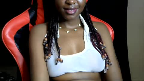 Snapshot of sassy_lyne chatting on July 21, 2026, 7:11 am sassy_lyne online show from July 21, 2026, 7:11 am