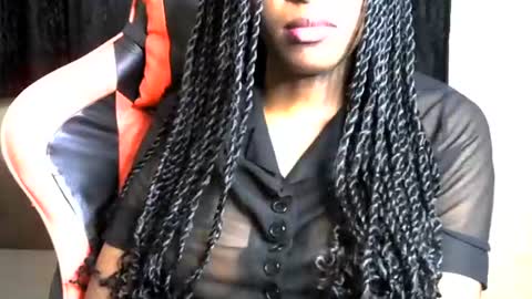 Snapshot of sassy_lyne chatting on August 3, 2026, 11:05 am sassy_lyne online show from August 3, 2026, 11:05 am