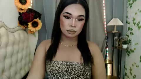 sassy_tinaxx online show from November 18, 2025, 9:25 am