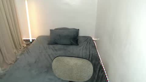sassy_vivits online show from April 25, 2026, 3:31 pm