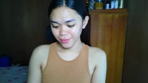 Snapshot of saszzyyumiie chatting on November 24, 2025, 12:43 am saszzyyumiie online show from November 24, 2025, 12:43 am