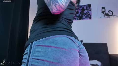    im expecting 300 thumbs up on my altar online show from March 11, 2026, 8:59 pm