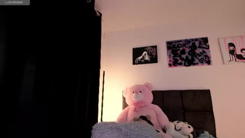   im expecting 300 thumbs up on my altar online show from July 16, 2026, 1:00 am