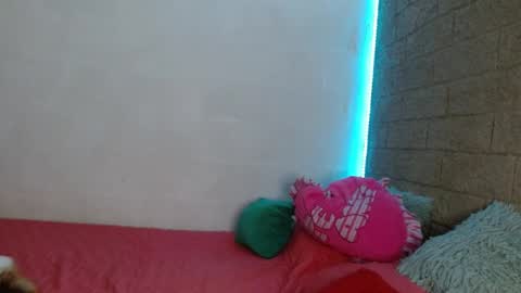 Sativa online show from December 15, 2024, 7:10 pm