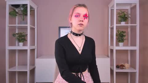 Lin online show from March 13, 2026, 4:41 am