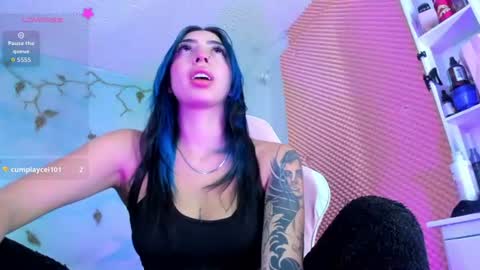 Snapshot of saturno_stone chatting on June 19, 2026, 5:34 am Saturnooo online show from June 19, 2026, 5:34 am