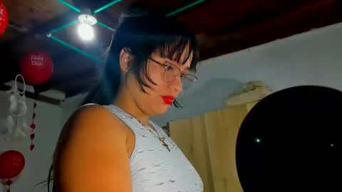 saturno_venus online show from May 20, 2026, 8:48 pm