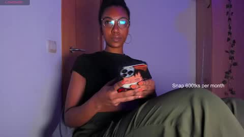 saturno_vibes online show from December 9, 2024, 10:32 am