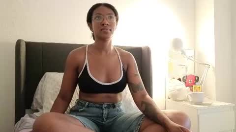 Snapshot of saturno_vibes chatting on July 20, 2026, 4:09 pm saturno_vibes online show from July 20, 2026, 4:09 pm