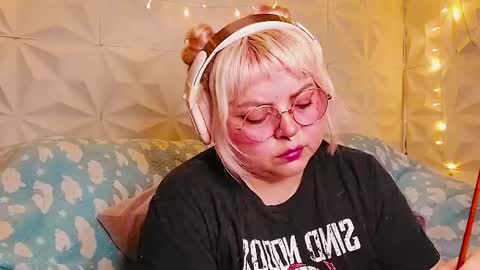 Gina George online show from June 14, 2026, 10:12 pm