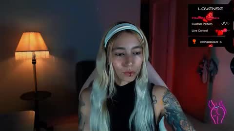 I AM JENN  online show from January 11, 2025, 3:44 am