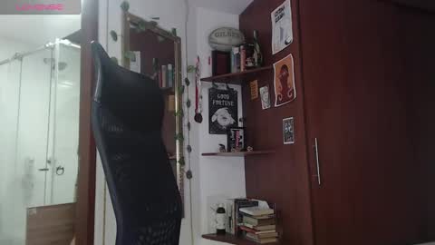 Snapshot of saucy_zaren chatting on December 28, 2024, 3:26 am Zaren online show from December 28, 2024, 3:26 am