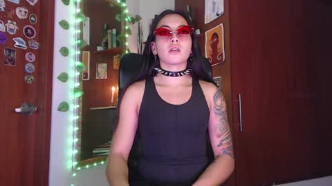 Snapshot of saucy_zaren chatting on January 26, 2025, 1:31 am Zaren online show from January 26, 2025, 1:31 am