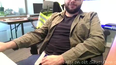 Snapshot of saucybonjo chatting on February 3, 2026, 11:32 pm Ben online show from February 3, 2026, 11:32 pm