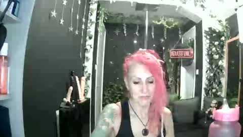 SaucySky online show from April 22, 2026, 11:06 pm