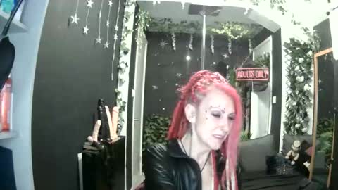 SaucySky online show from April 24, 2026, 7:27 pm