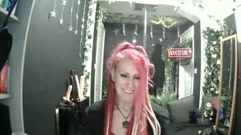 SaucySky online show from April 26, 2026, 8:39 pm