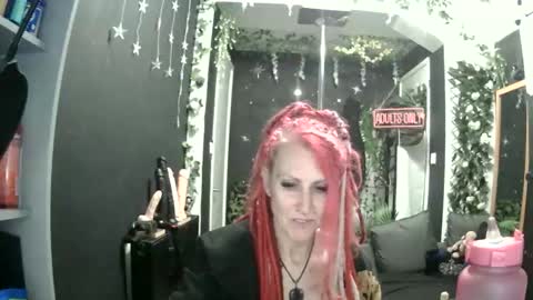 SaucySky online show from April 29, 2026, 8:48 pm