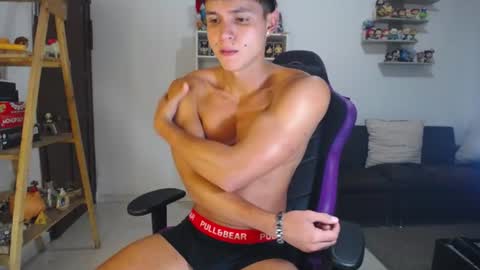 Snapshot of saulomiralles chatting on August 4, 2026, 1:31 am Saulo online show from August 4, 2026, 1:31 am