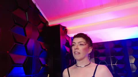 lilith online show from May 4, 2026, 3:35 am