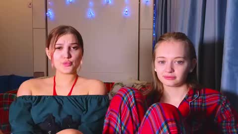 Snapshot of sav_anna chatting on December 25, 2024, 5:15 pm LUNA and ANNA online show from December 25, 2024, 5:15 pm