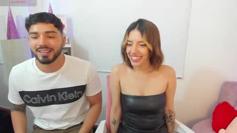 Snapshot of savagesweethearts chatting on December 19, 2024, 10:53 pm savagesweethearts online show from December 19, 2024, 10:53 pm