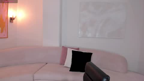 Snapshot of savannahstorm_ chatting on October 19, 2025, 5:57 pm S a v a n n a h online show from October 19, 2025, 5:57 pm