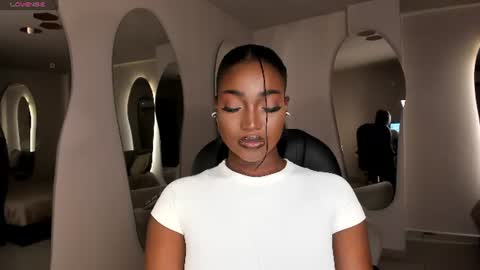 Snapshot of savannahstorm_ chatting on June 11, 2026, 12:14 pm S a v a n n a h online show from June 11, 2026, 12:14 pm